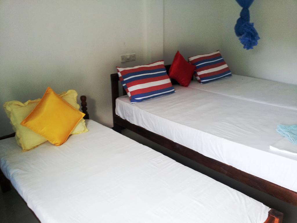 Bed and Breakfast Calidan à Mirissa Extérieur photo