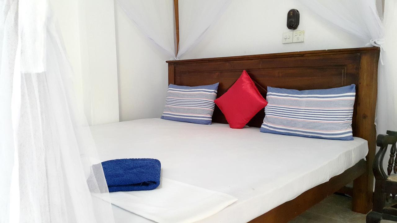 Bed and Breakfast Calidan à Mirissa Extérieur photo